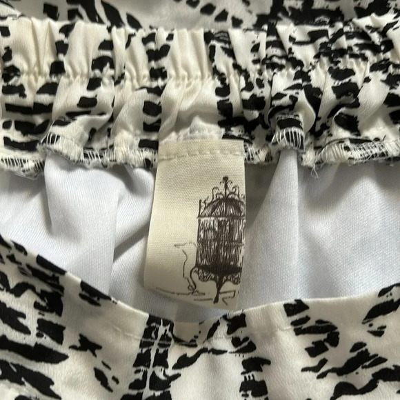 Francesca's Large women’s black and white mini lined casual skirt with pockets - Picture 7 of 9